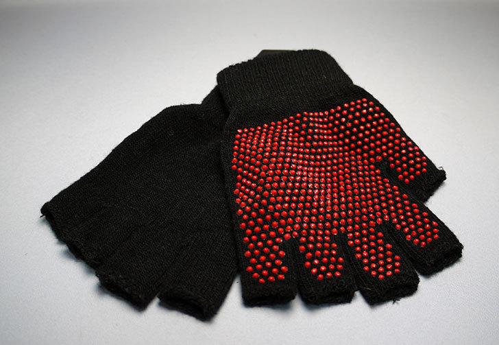 ダイソーで、男の防寒-指先カット-マジック手袋を買って来た2.jpg