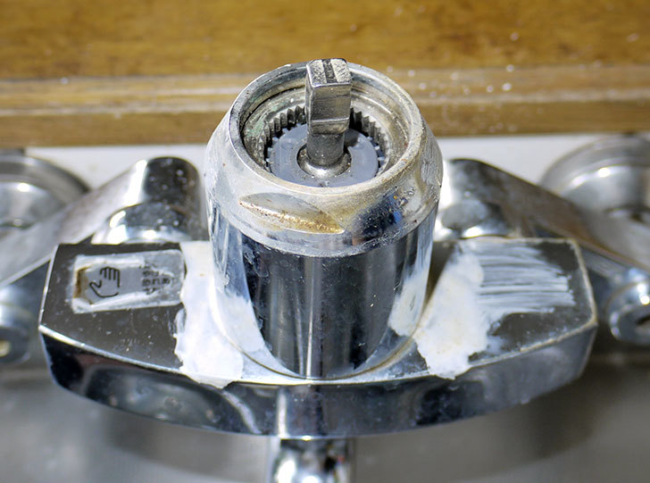 台所の混合栓、TOTO-TKG30URXが水漏れ15.jpg