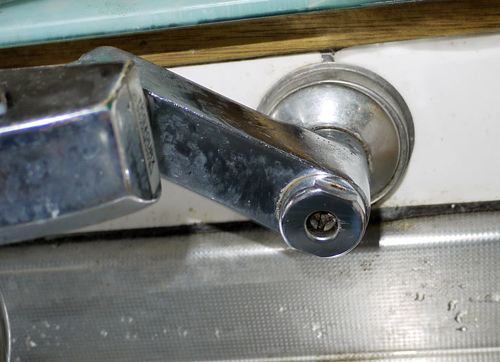 台所の混合栓、TOTO-TKG30URXが水漏れ5.jpg