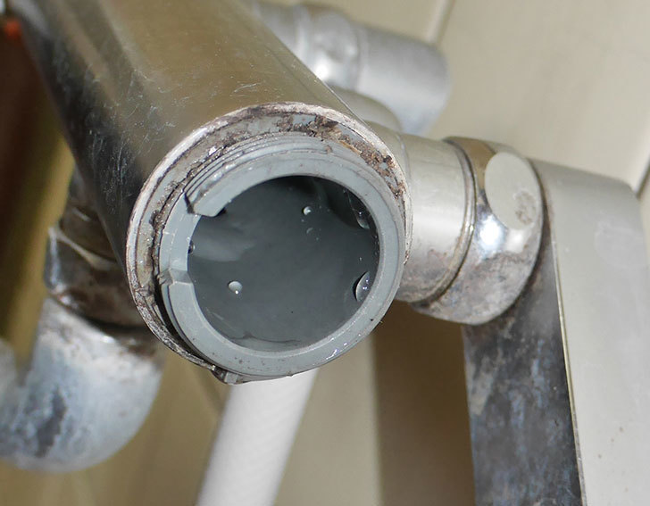 風呂場の混合水栓TOTO-TMG40CRXが水漏れするので開閉ユニット部-TH577交換して修理した17.jpg