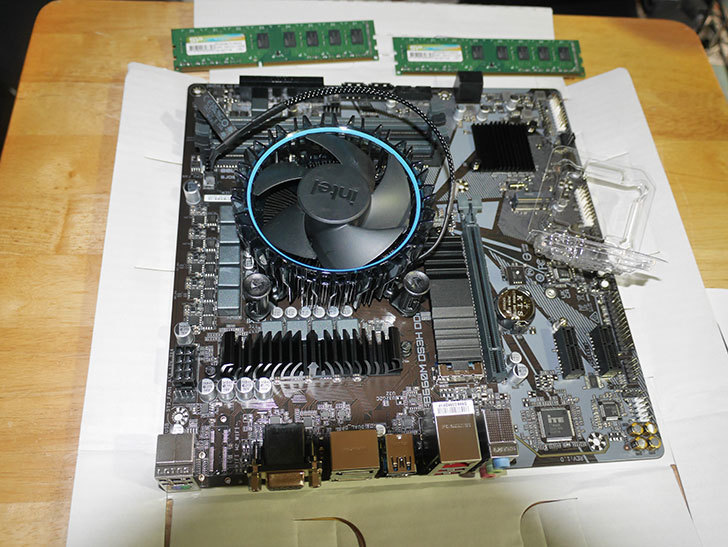 GIGABYTE B660M DS3H DDR4 (B660 1700 MicroATX)を買った。2022年-0004.jpg