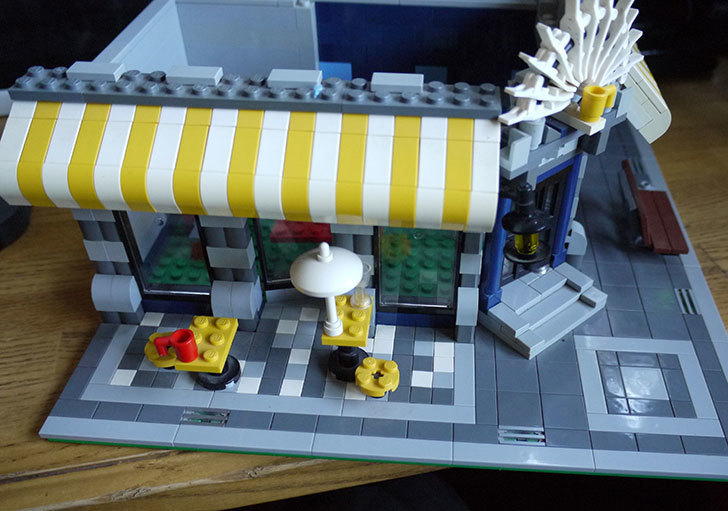 LEGO-10182-カフェコーナーの掃除をした4.jpg