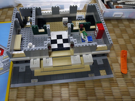 LEGO-10224-タウンホールを作り始めた1-19.jpg