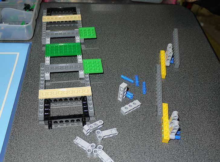 LEGO-10247-Ferris-Wheel-観覧車を作りはじめた1-8.jpg
