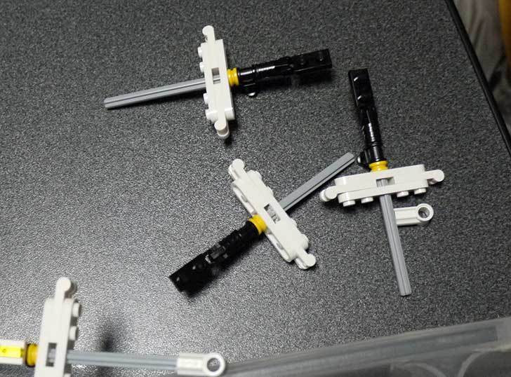 LEGO-10247-Ferris-Wheel-観覧車を作りはじめた4-15.jpg