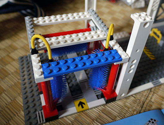LEGO-4207-パーキングを作った14.jpg