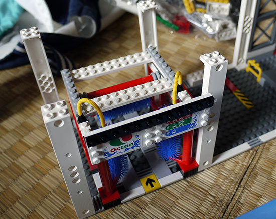 LEGO-4207-パーキングを作った15.jpg