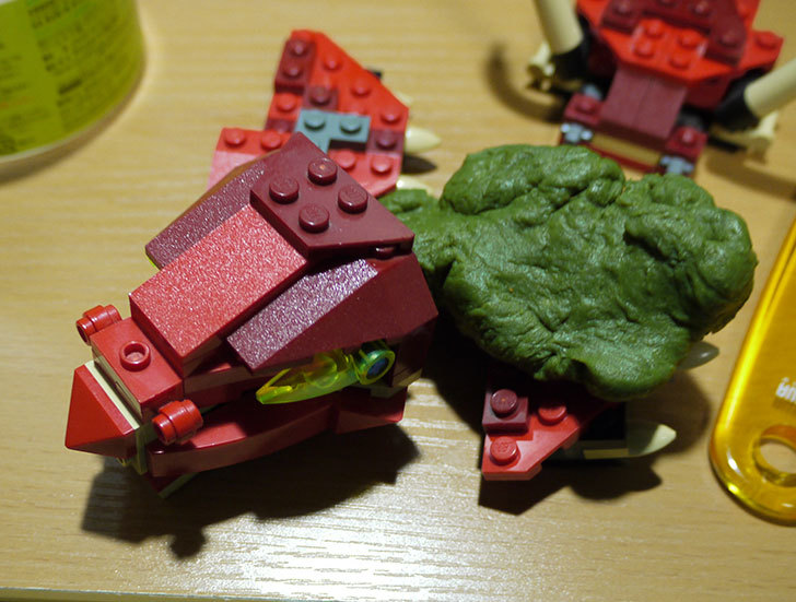 LEGO-4892-トリケラトプスの掃除をした17.jpg