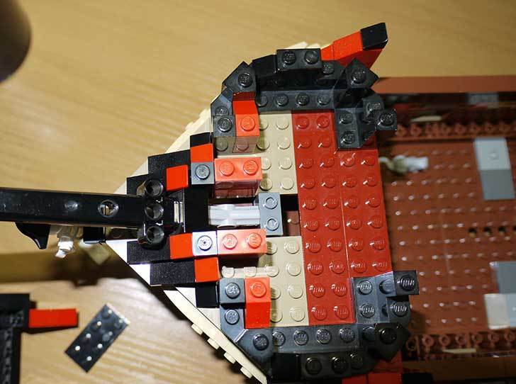 LEGO 70413 海賊船の改造を始めた。先頭の甲板上部を組み直した。 LEGOパイレーツ: 02memo日記