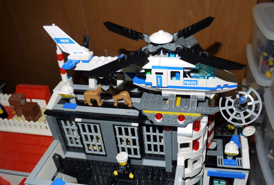 LEGO 7741 警察ヘリコプター作成12.jpg