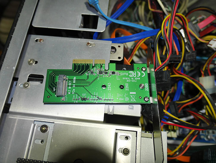 M.2スロット増設インターフェースボード M2-PCIEを買った。2022年-0003.jpg