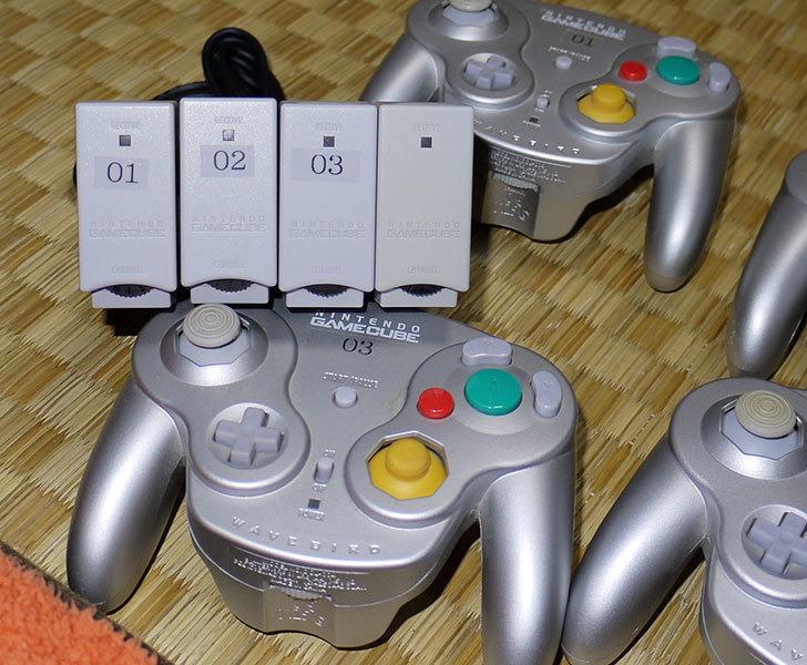Wii-U用ゲームキューブコントローラ接続タップにウェーブバードを4台接続してみた4.jpg