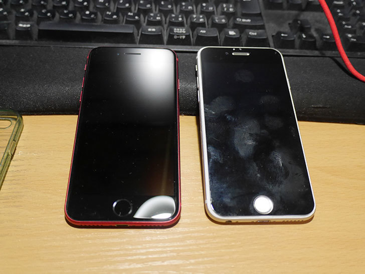 iPhone SE(2020) 256GB (PRODUCT)RED  SIMフリー [MHGY3J_A]を買った。2021年-006.jpg
